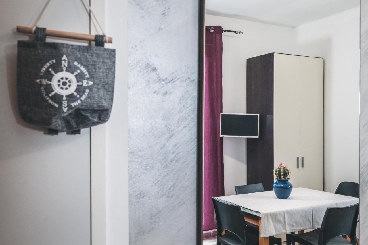 Bulldog Station Apartments With Private Wc, Ac, Tv Mestre Kültér fotó