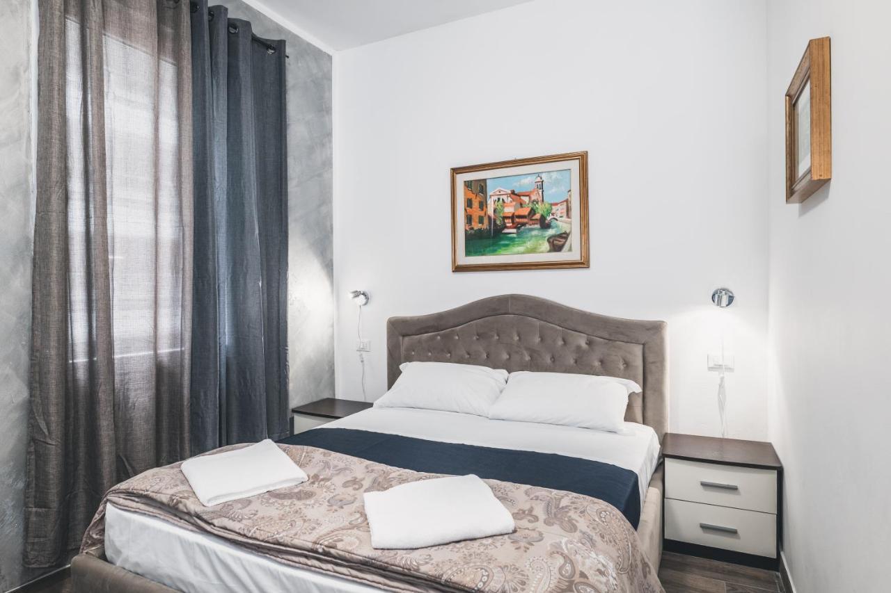 Bulldog Station Apartments With Private Wc, Ac, Tv Mestre Kültér fotó