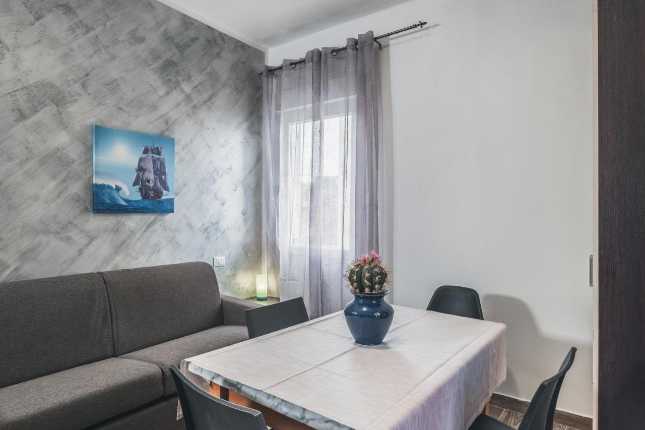 Bulldog Station Apartments With Private Wc, Ac, Tv Mestre Kültér fotó