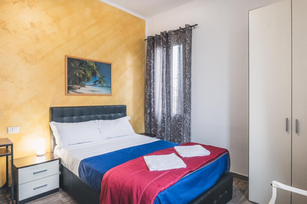 Bulldog Station Apartments With Private Wc, Ac, Tv Mestre Kültér fotó