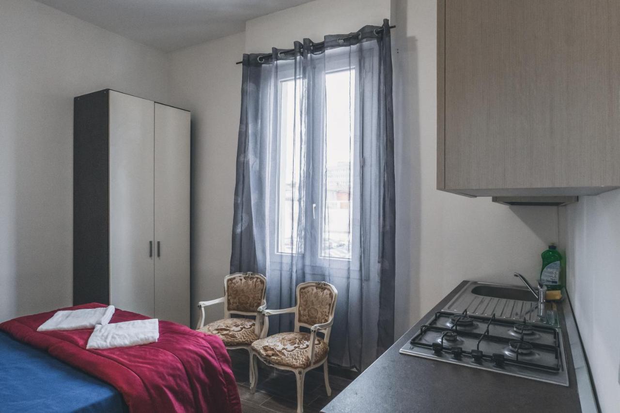 Bulldog Station Apartments With Private Wc, Ac, Tv Mestre Kültér fotó